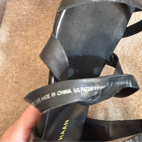 COLE HAAN NIKE Sz 9.5B Gladiator Stylish Black Strappy Sandals Flats Zipper Back - Picture 10 of 12